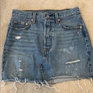 Levi’s distressed jean skirt